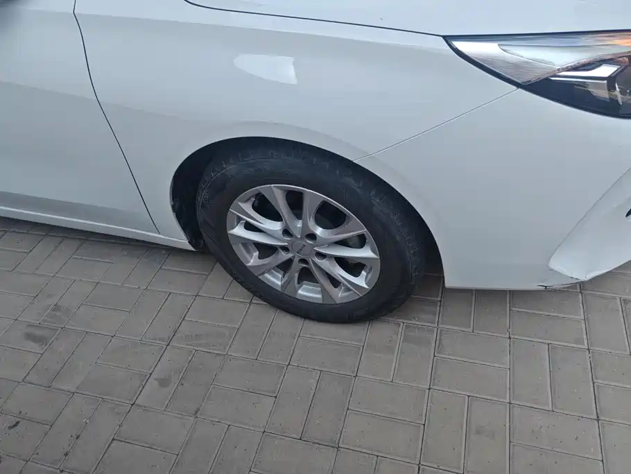 Roewe i5 — миниатюра 6