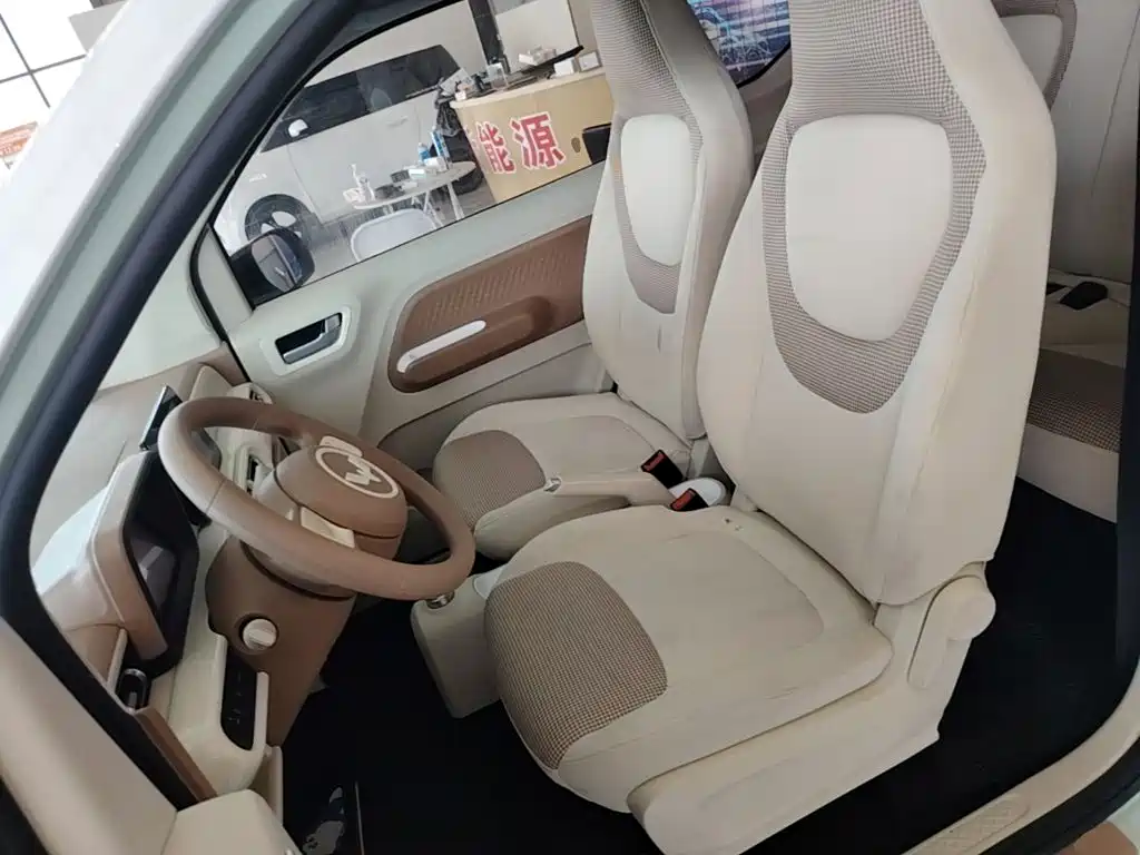 Wuling MINIEV — миниатюра 15