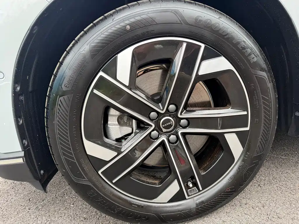 Volvo гибрид Volvo XC70 plug-in — миниатюра 14