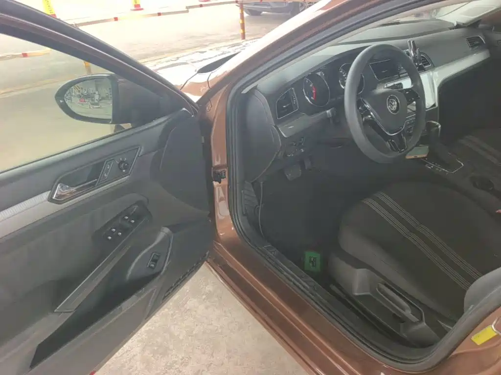 Volkswagen Lamando — миниатюра 16
