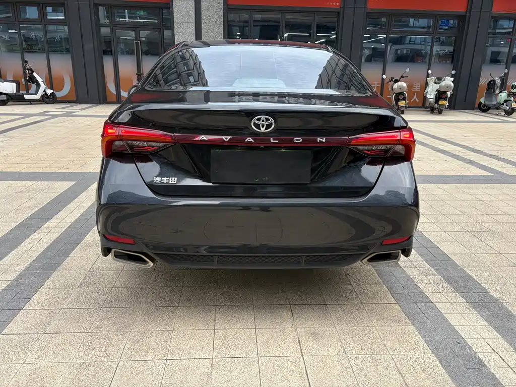 Toyota Avalon - фото 8