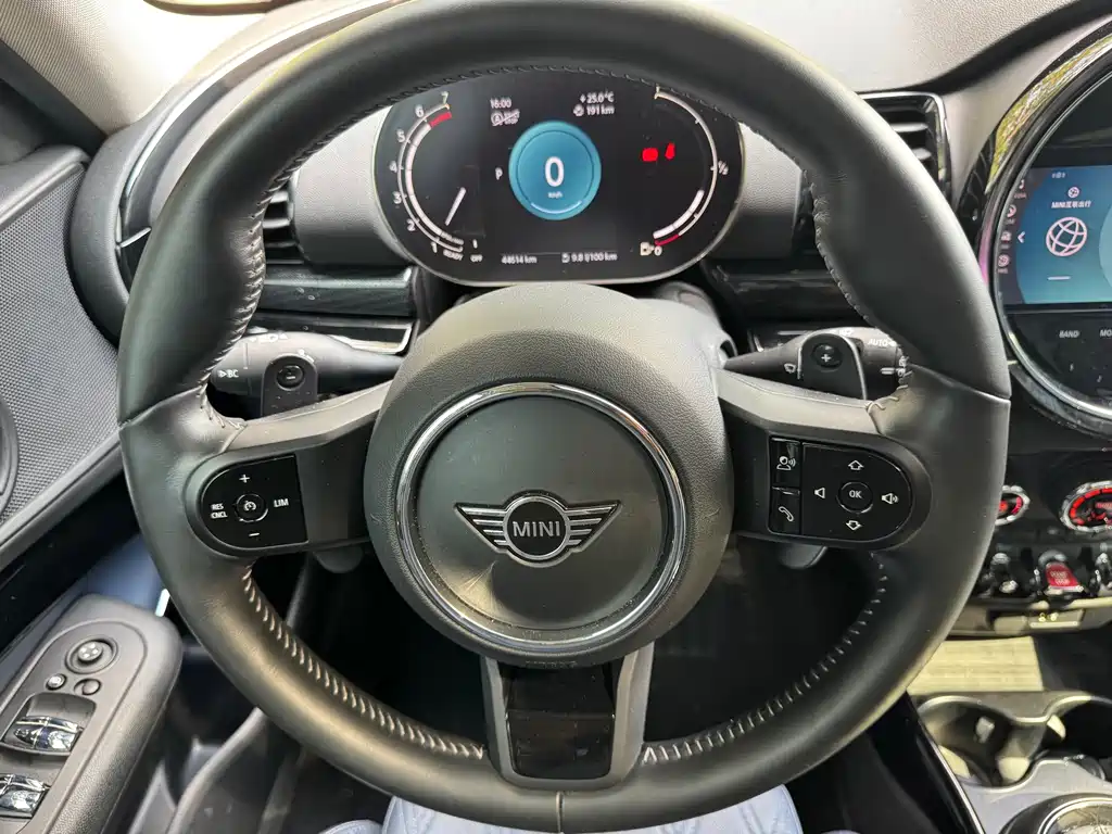 MINI Mini Clubman — миниатюра 11