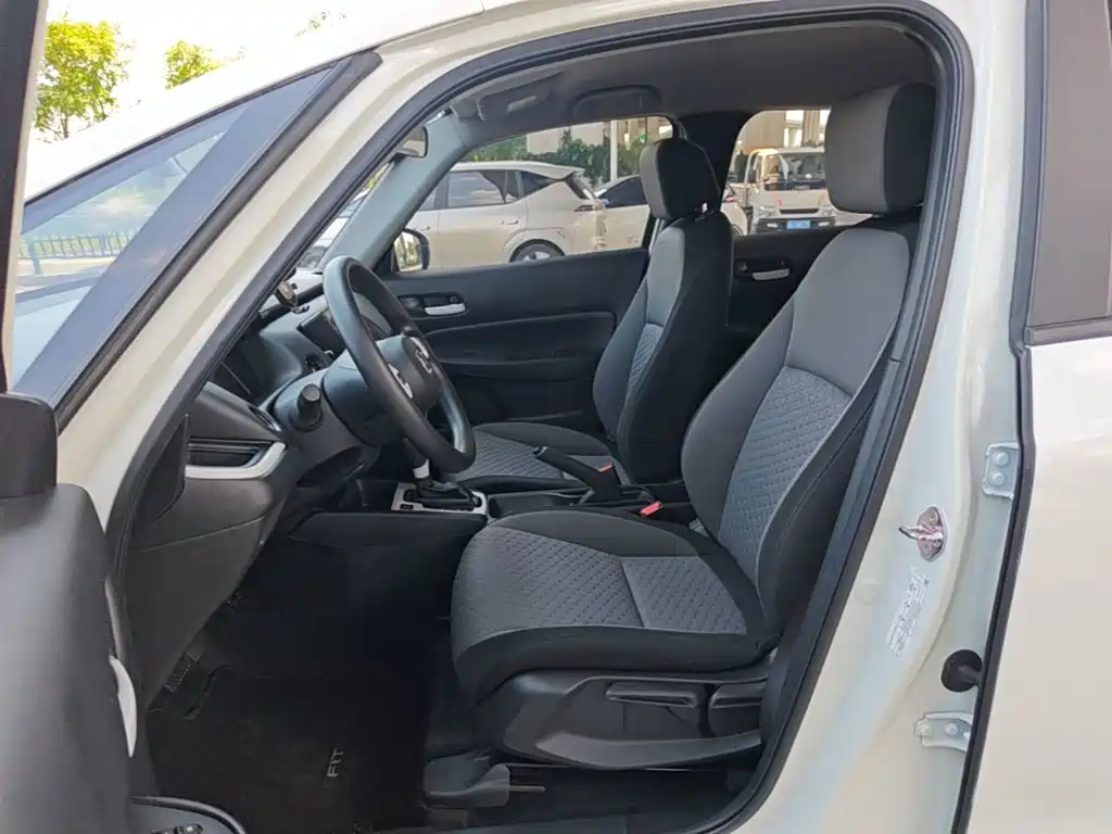 Honda Fit — миниатюра 15
