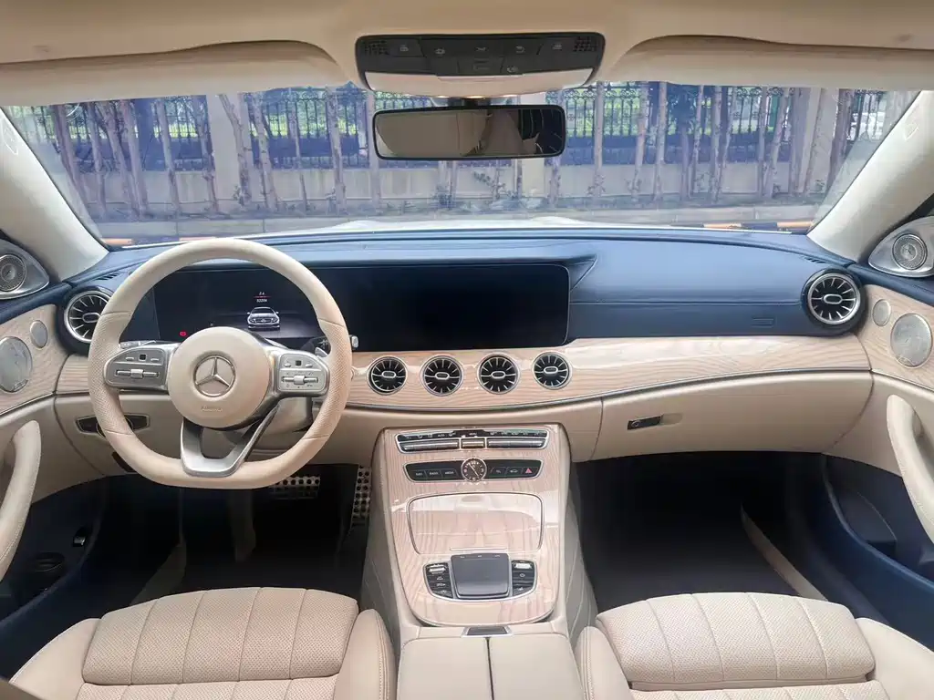 Mercedes-Benz E-Class (Import) — миниатюра 9