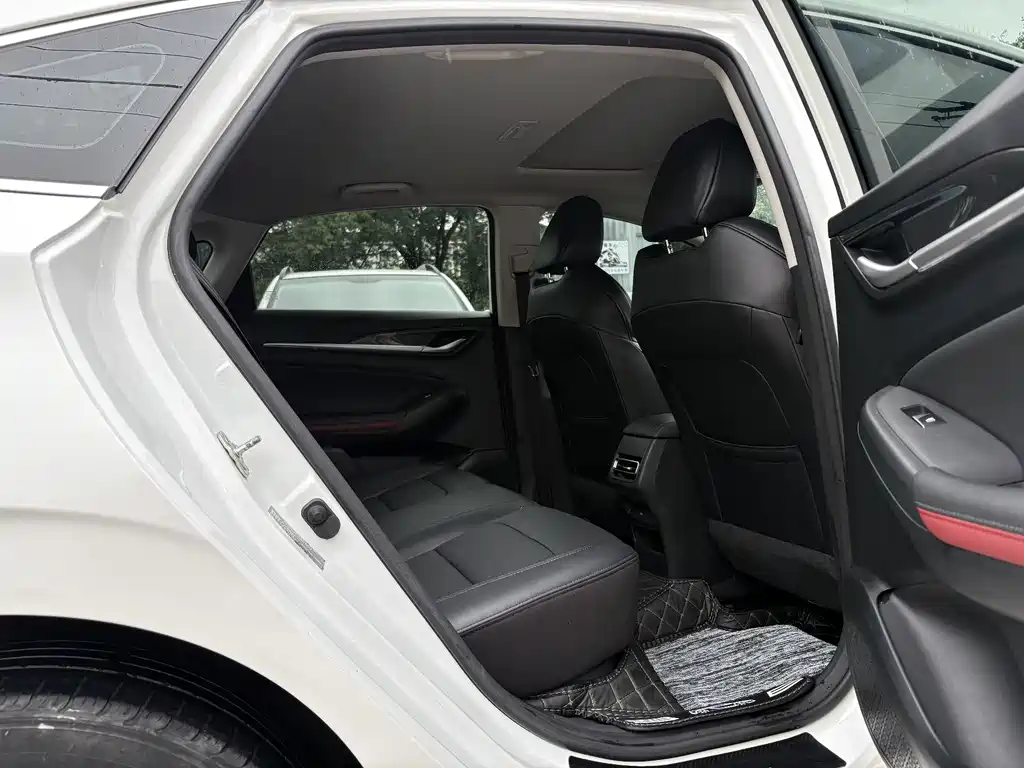 Changan Eado — миниатюра 9