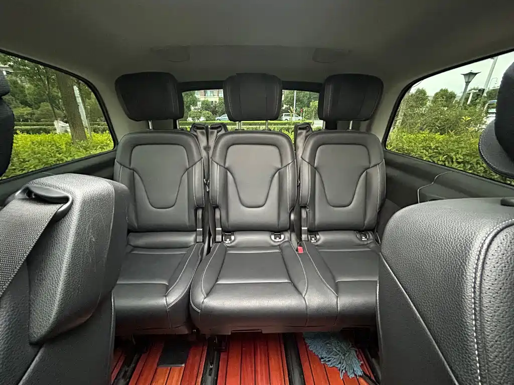 Mercedes-Benz V-Class — миниатюра 9