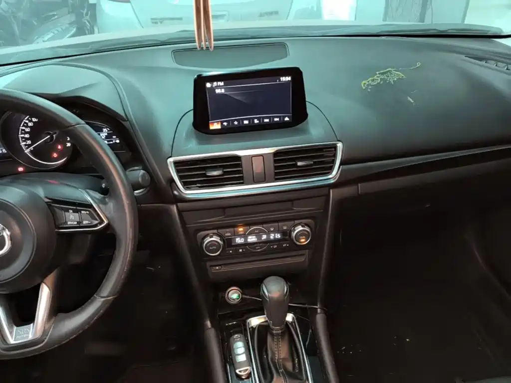 Mazda 3 Axela — миниатюра 10
