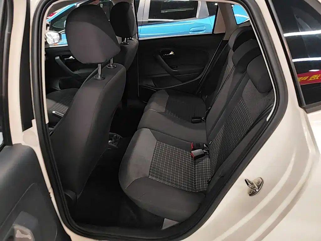 Volkswagen Polo — миниатюра 17