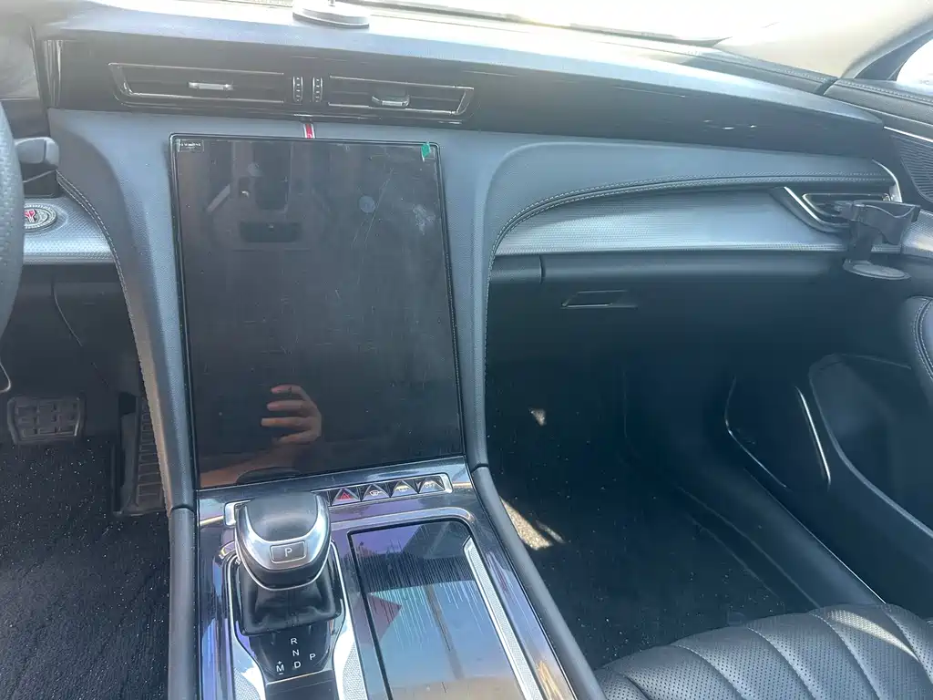 Hongqi Hongqi H5 — миниатюра 6