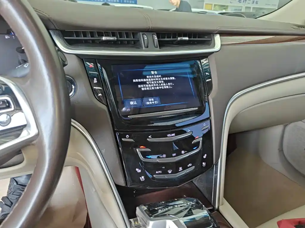 Cadillac XTS — миниатюра 13