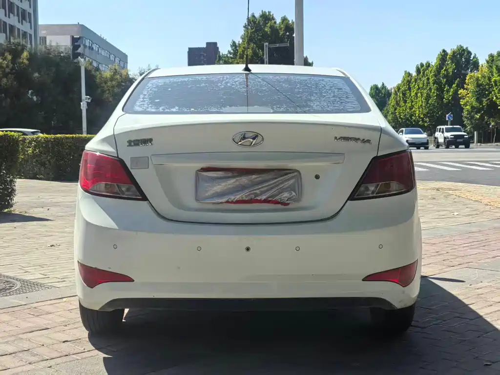 Hyundai Verna — миниатюра 5