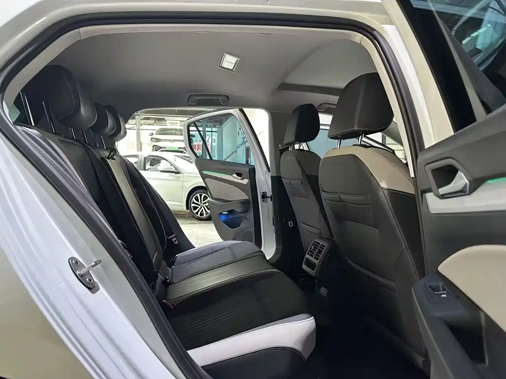 Volkswagen Golf — миниатюра 7