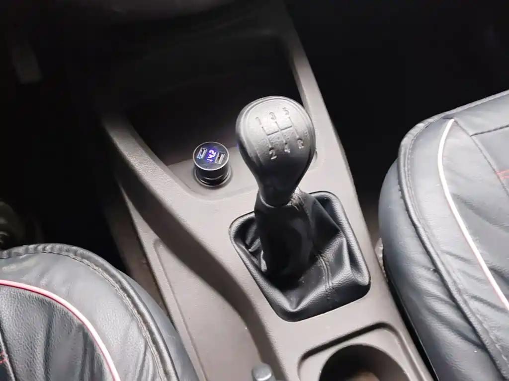Wuling Hongguang — миниатюра 14