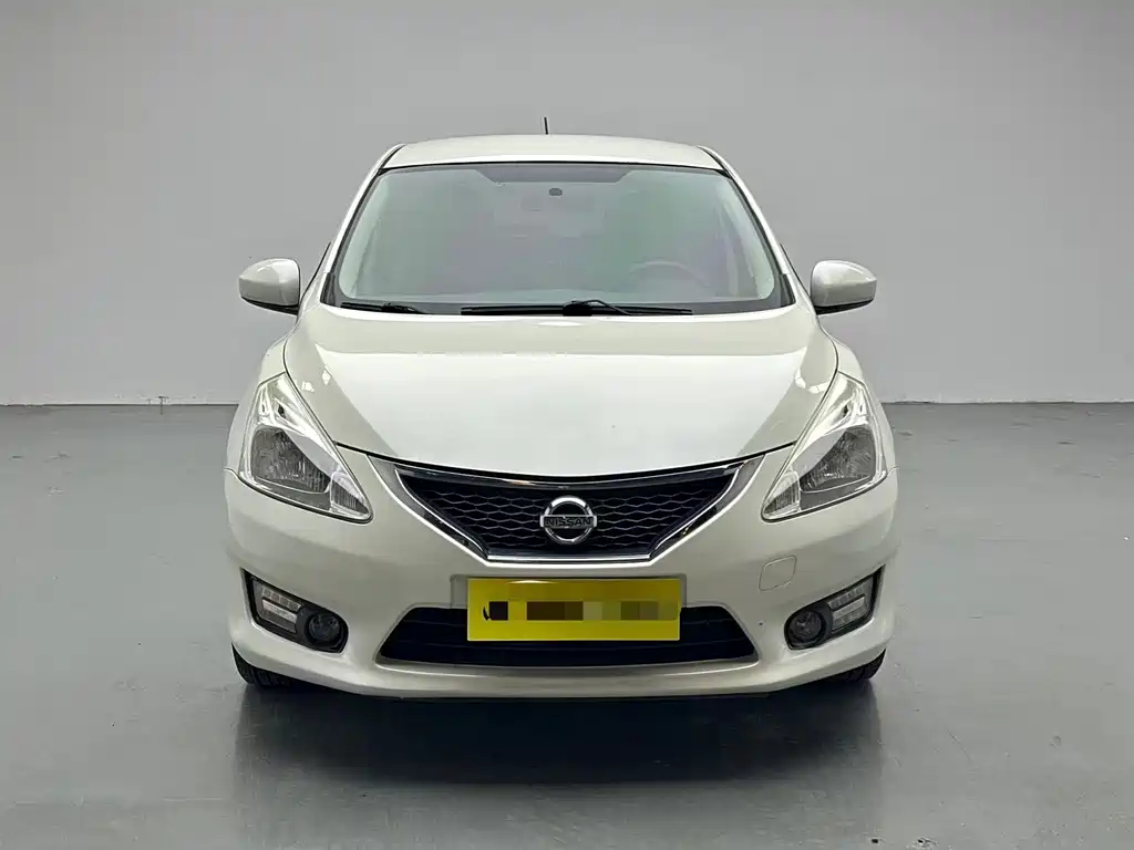 Nissan Tiida — миниатюра 2