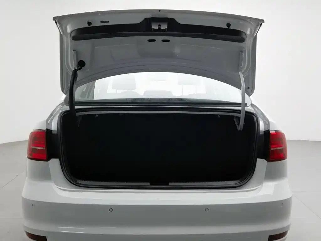 Volkswagen Sagitar — миниатюра 16