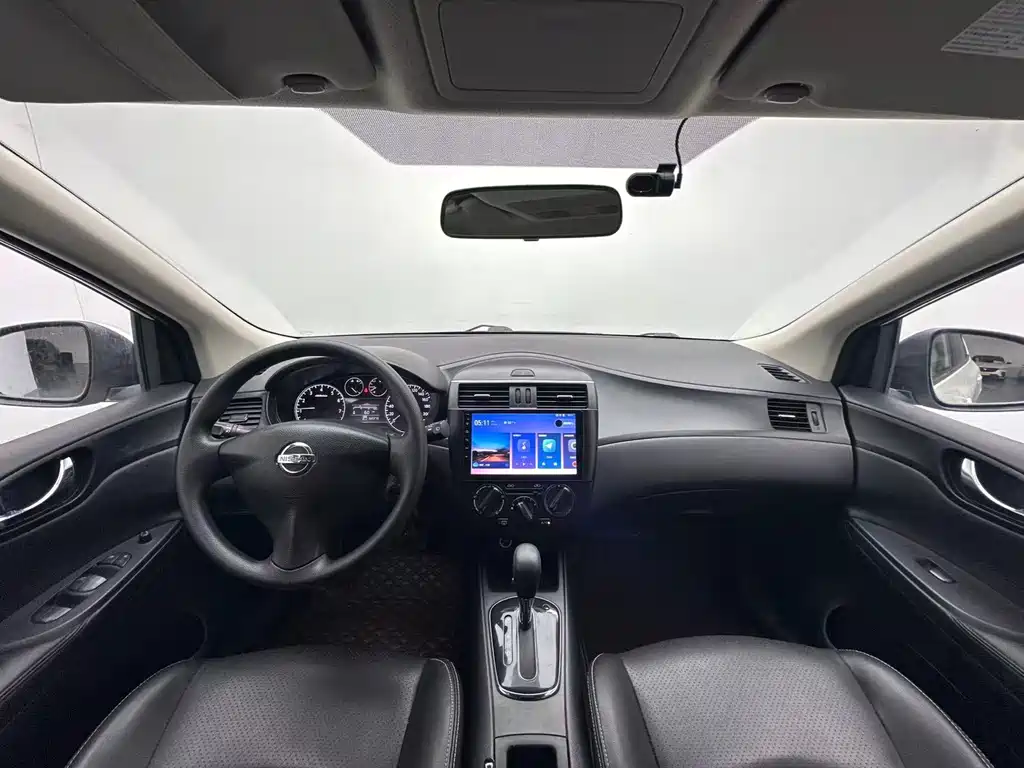 Nissan Tiida — миниатюра 4
