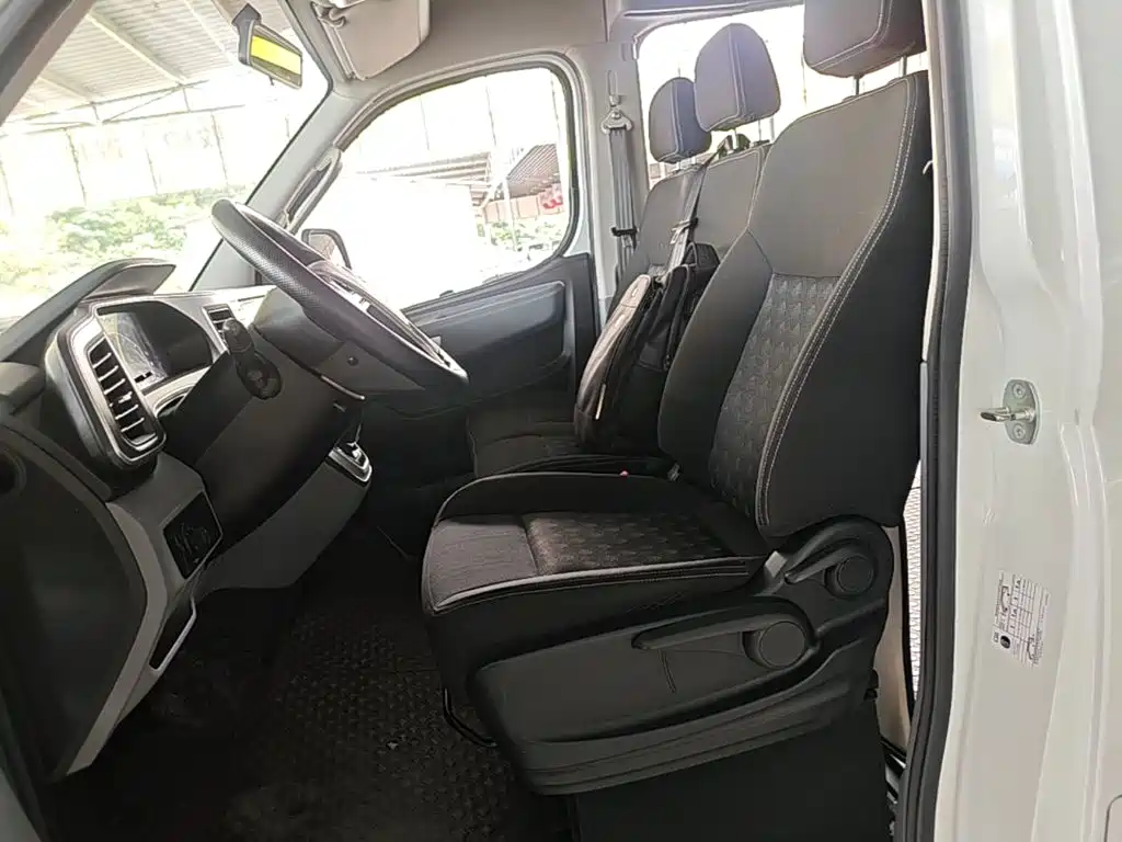 Maxus V80 — миниатюра 15