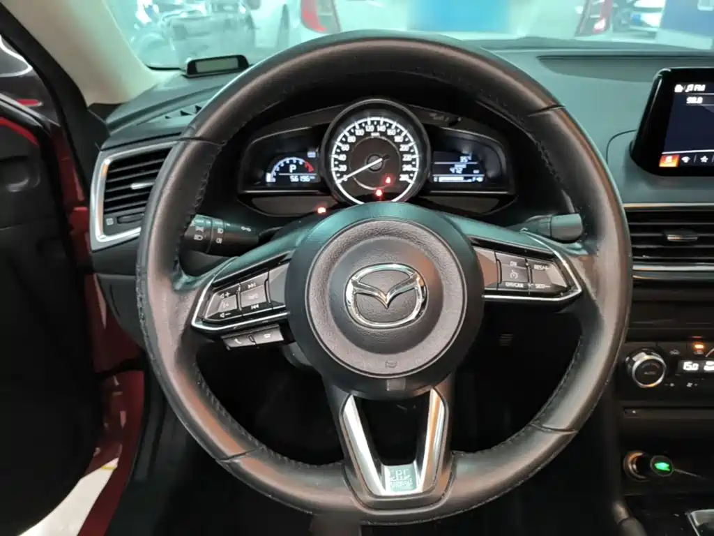 Mazda 3 Axela — миниатюра 11