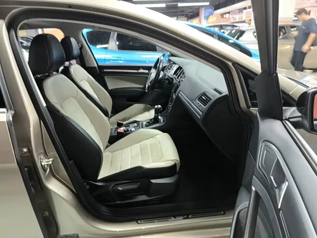 Volkswagen Golf — миниатюра 25