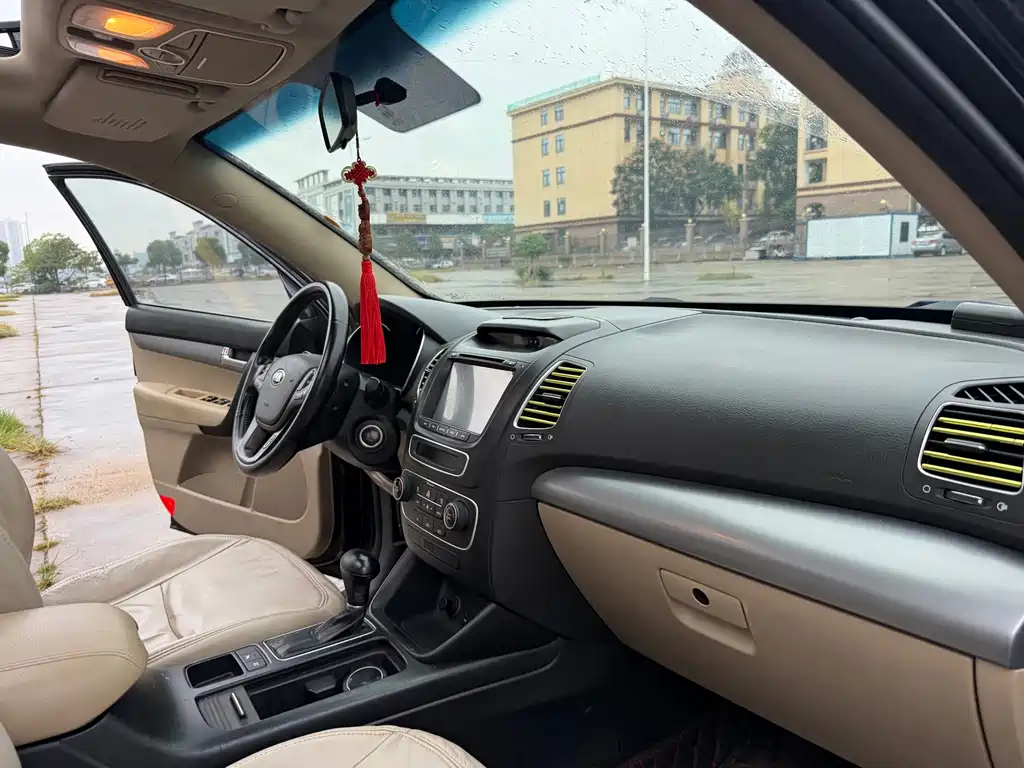 Kia Sorento — миниатюра 14