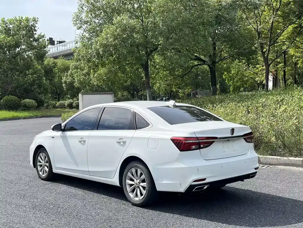 Roewe Roewe i6 Classic — миниатюра 3