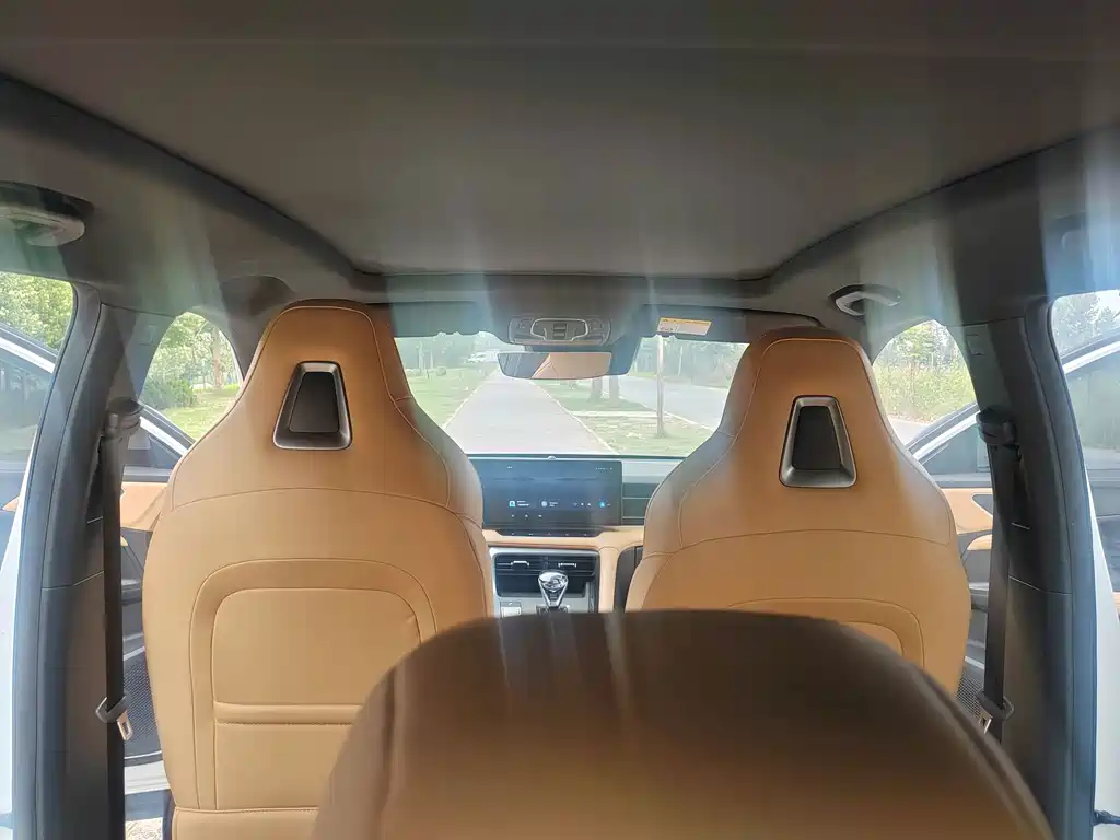 Roewe RX5 New Energy — миниатюра 11