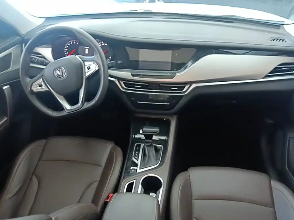 Changan CS35PLUS — миниатюра 10