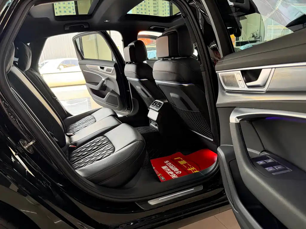 Audi A6L — миниатюра 10