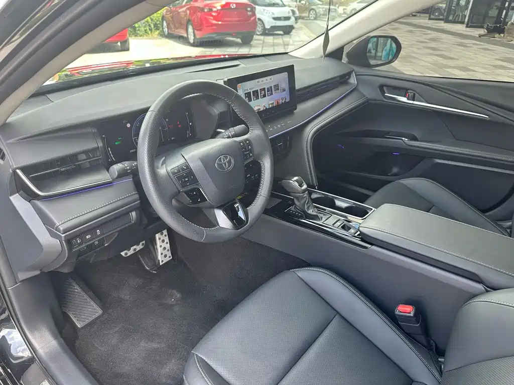 Toyota Camry — миниатюра 20