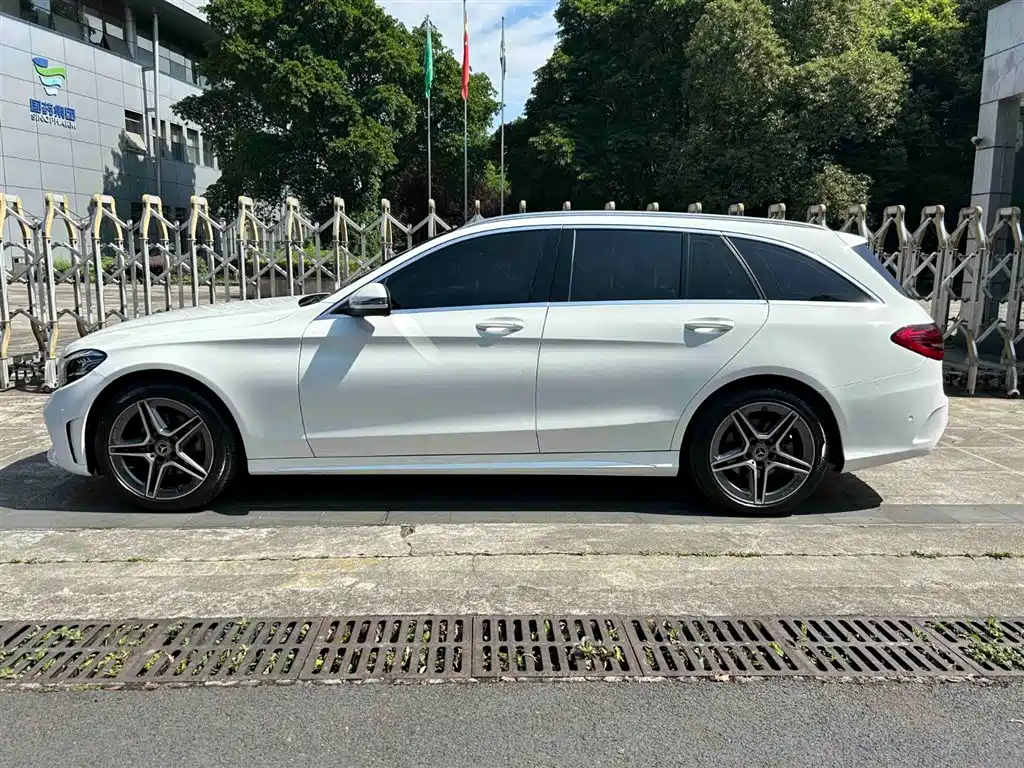 Mercedes-Benz C-Class (Import) — миниатюра 3