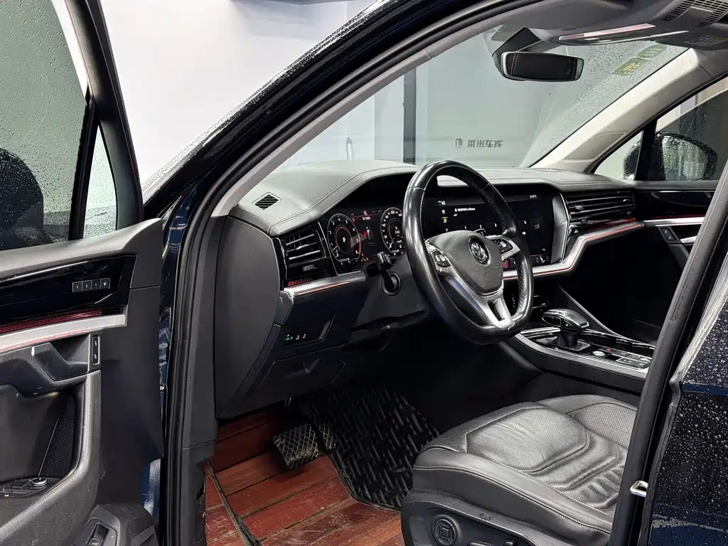 Volkswagen Touareg — миниатюра 4