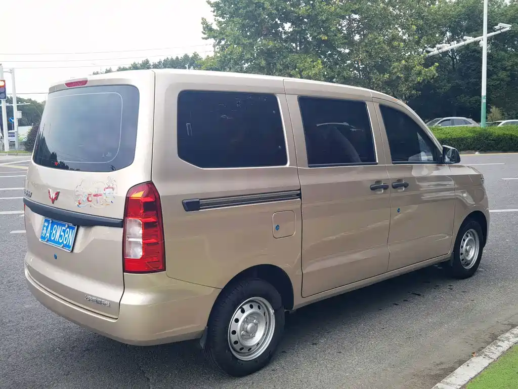Wuling Hongguang V — миниатюра 10