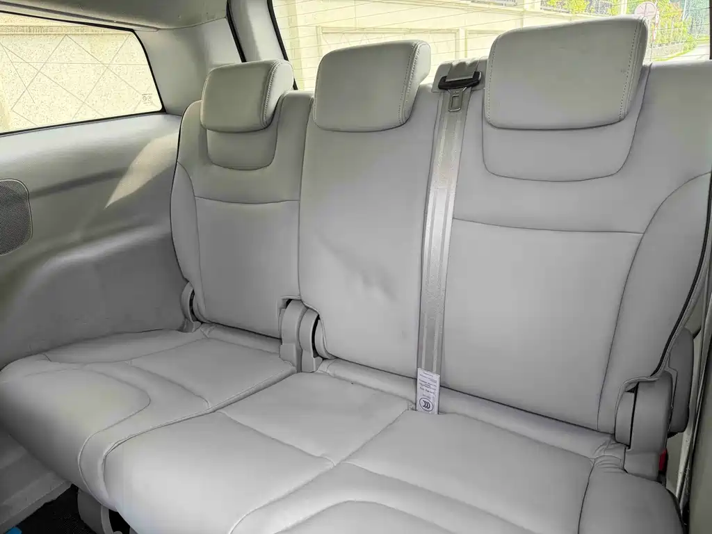 Luxgen Big 7 MPV — миниатюра 8