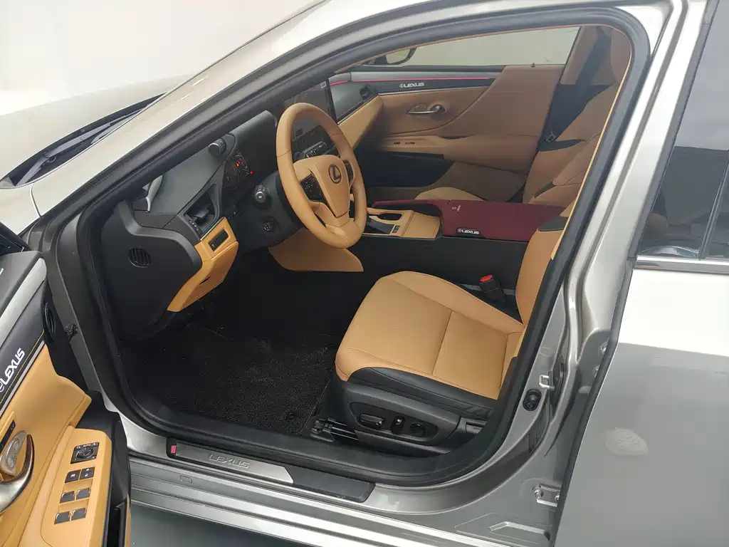 Lexus ES — миниатюра 11