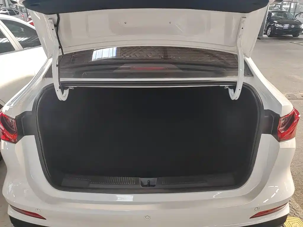 Roewe i5 — миниатюра 19