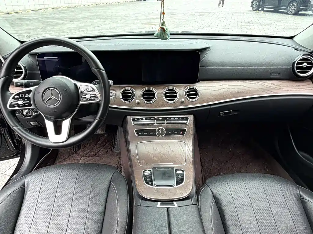 Mercedes-Benz E-Class E 2020 E 300 L Fashion