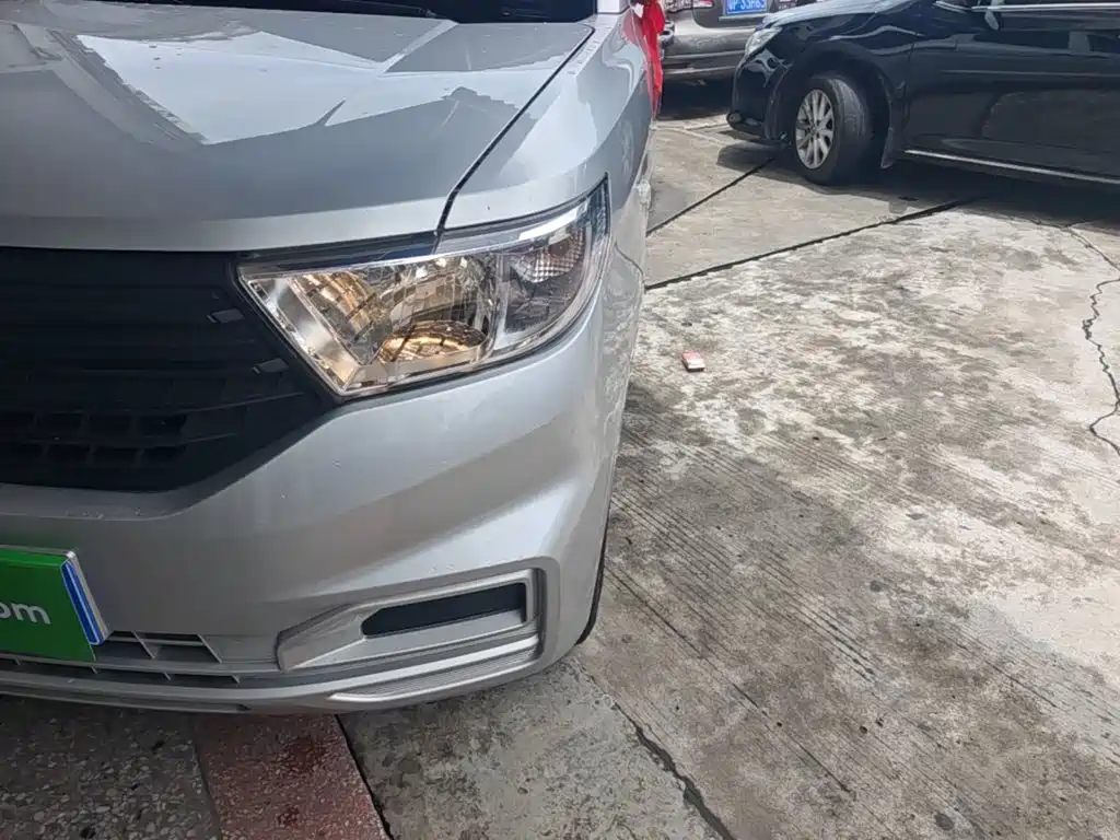 Wuling Hongguang V — миниатюра 24