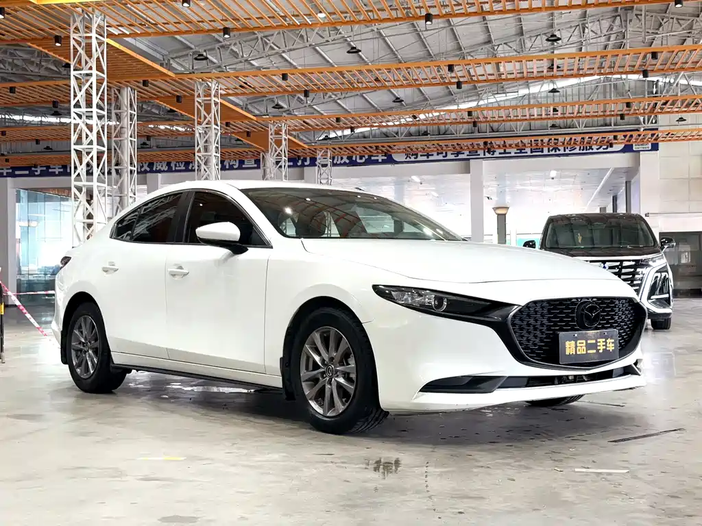 Mazda Mazda3 3 2020 1.5L AT