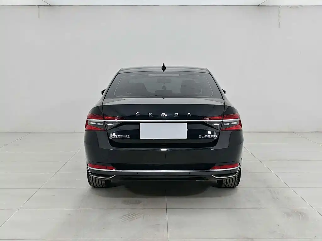 Skoda Superb — миниатюра 3