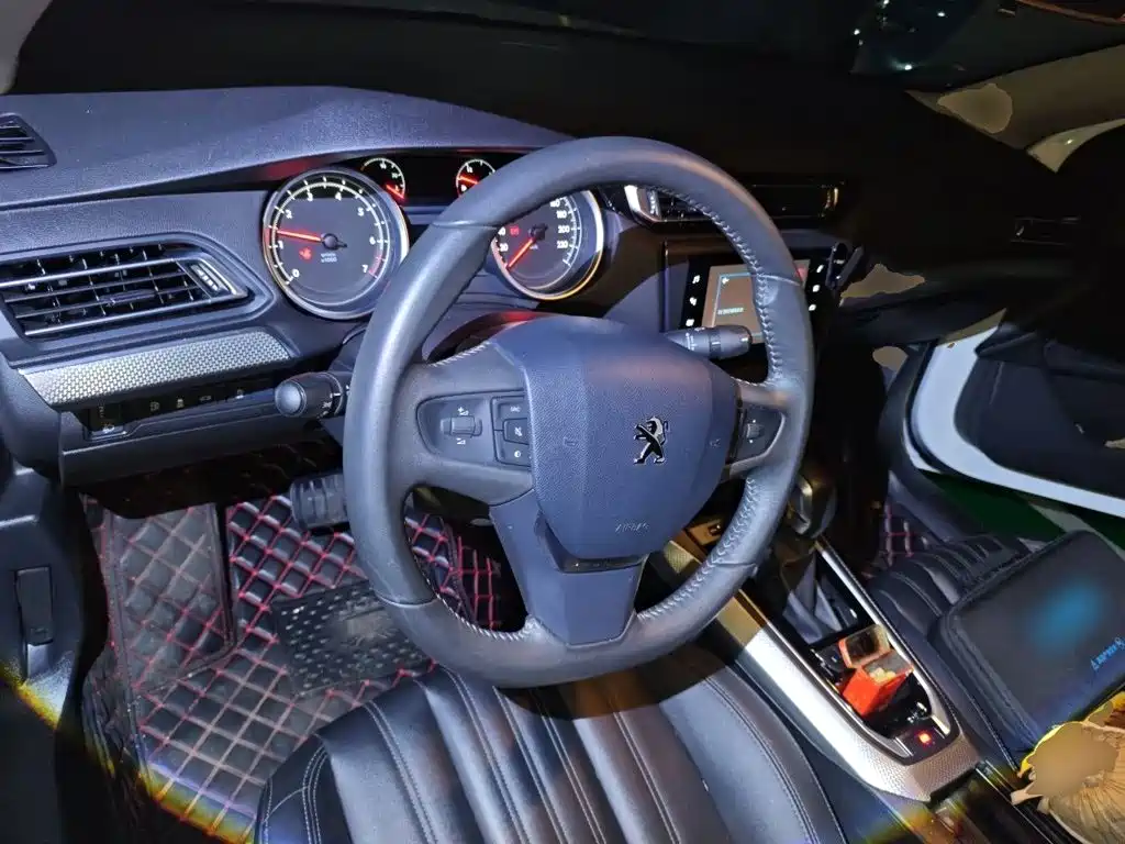 Peugeot 408 — миниатюра 7