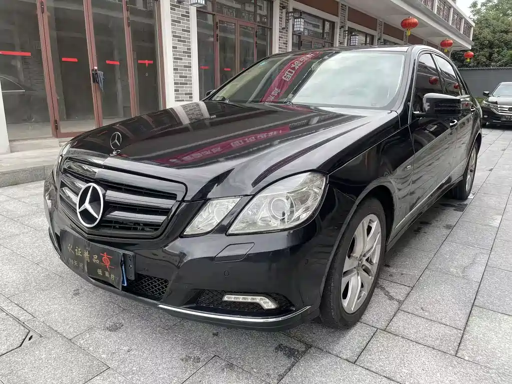Mercedes-Benz E-Class 2010
