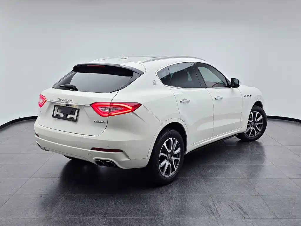 Maserati Levante — миниатюра 6