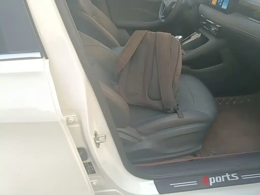 Roewe i5 — миниатюра 25