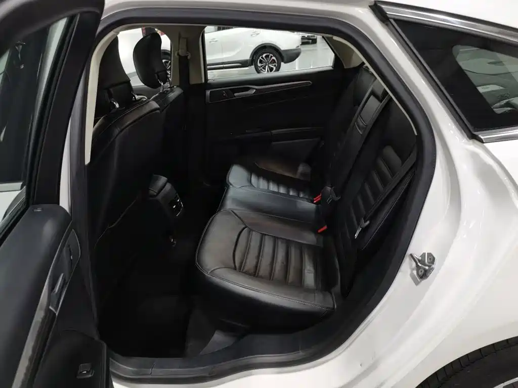 Ford Mondeo New Energy — миниатюра 15