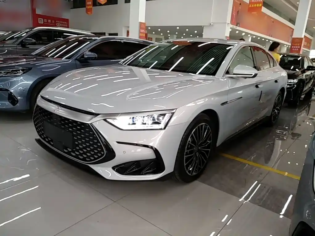 BYD Han — миниатюра 2