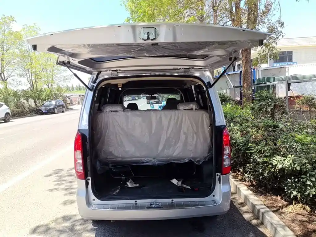 Wuling Hongguang V — миниатюра 19