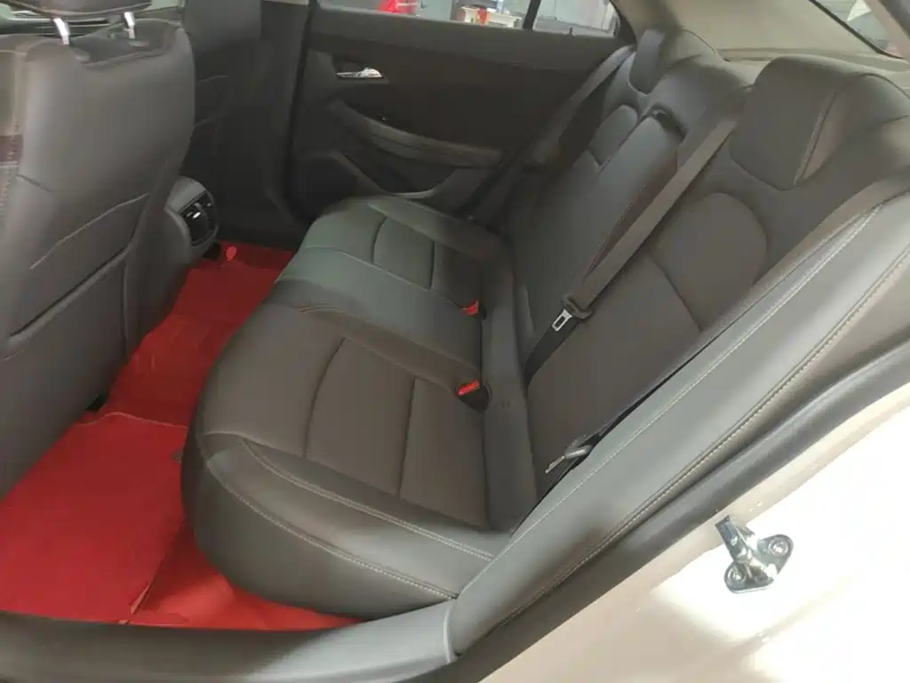 Chevrolet Malibu — миниатюра 17