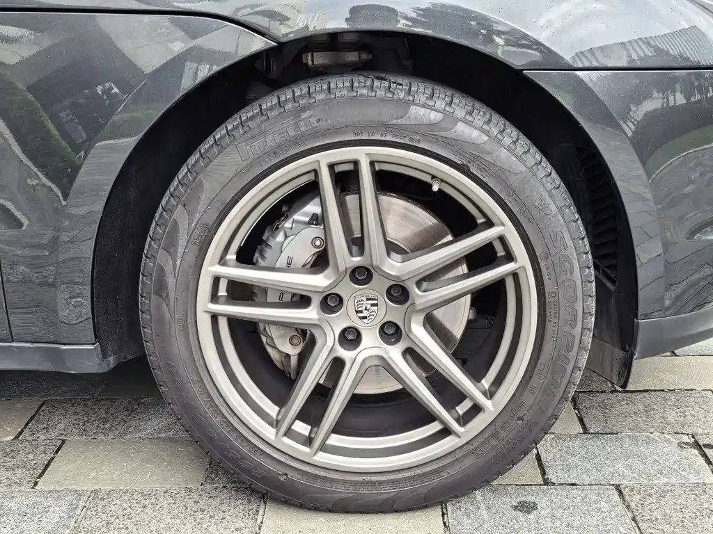 Porsche Macan — миниатюра 4
