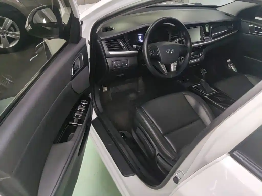 Hyundai Mistra — миниатюра 16