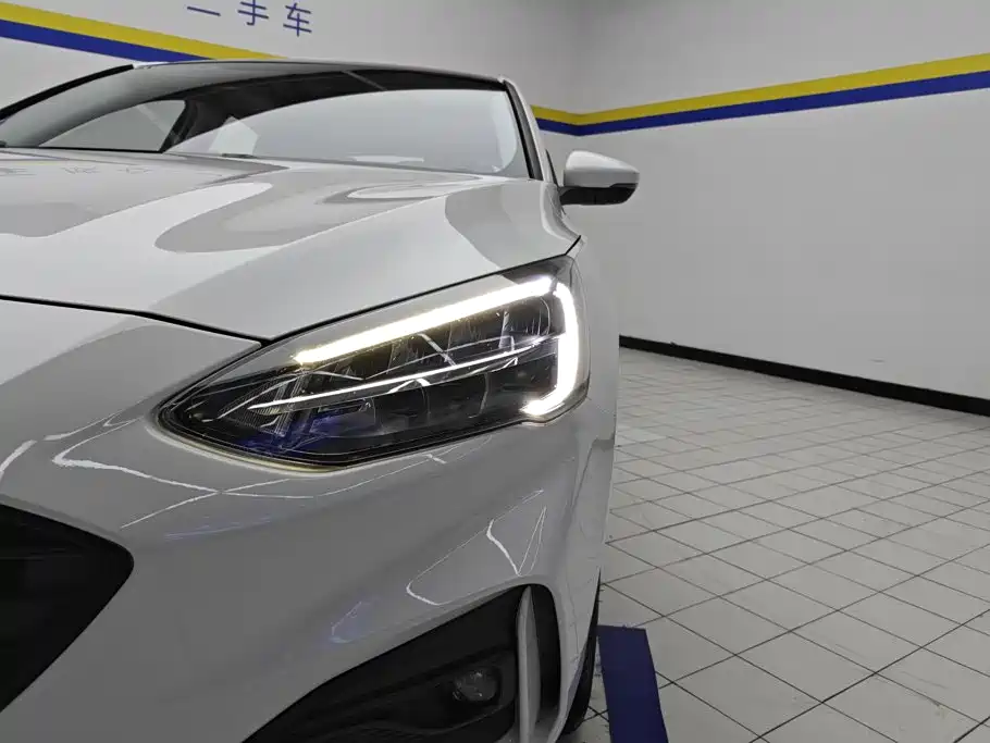 Ford Focus — миниатюра 5